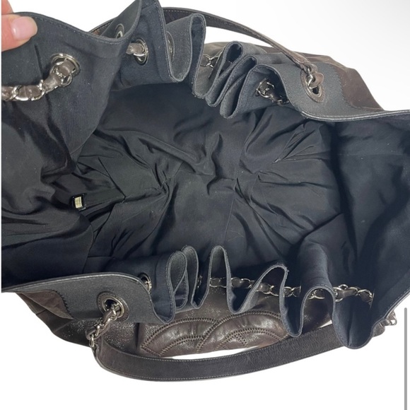 LAMBSKIN LEATHER DRAWSTRING CHANEL BAG - Picture 12 of 14